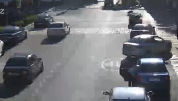 В Армавире пенсионер на «Волге» сбил 16-летнюю девушку на «зебре»